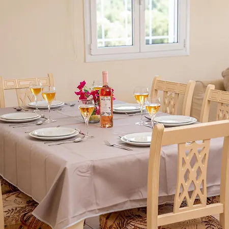 Dimitra's House דירה *