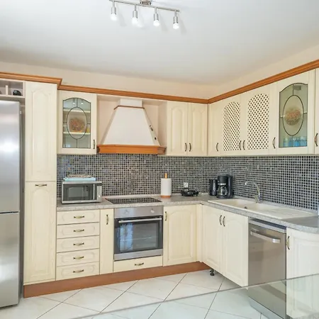 דירה Dimitra's House ארגוסטולי
