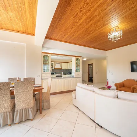 Dimitra's House 阿尔戈斯托利翁