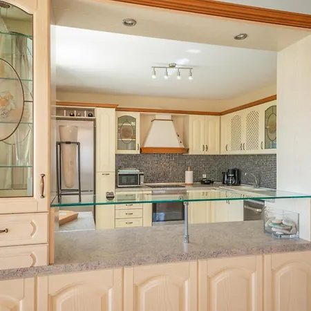 Dimitra's House * 阿尔戈斯托利翁